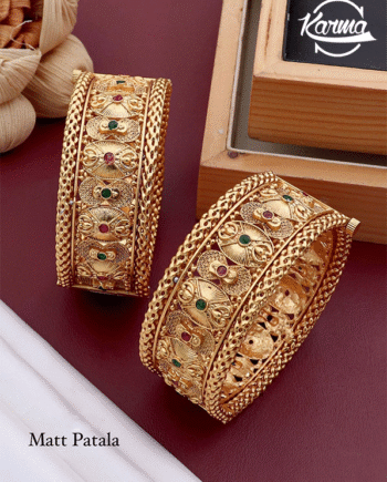 Traditional Gold Fancy Bangle Set